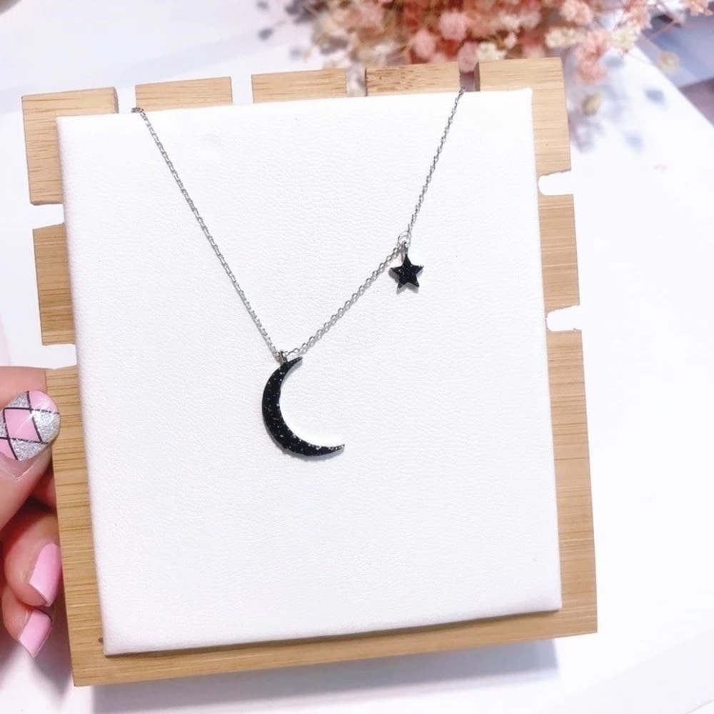 🆕 LEDA Star Moon Necklace - Picture 3 of 7